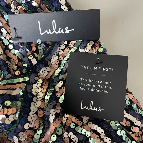 LULU’S NWT LIGHT IN THE NIGHT SEQUIN DRESS MULTICOLOR EXTRA SMALL - Picture 4 of 8
